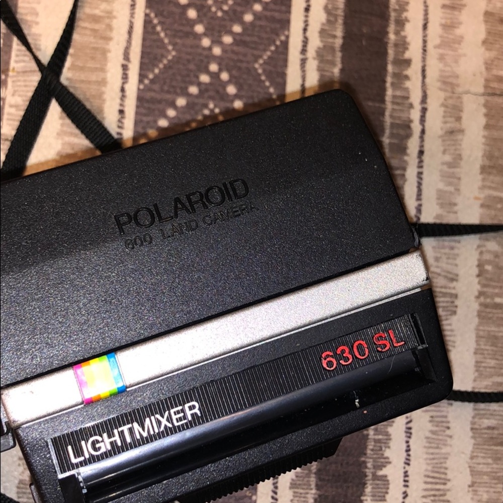 Polaroid 600 land camera